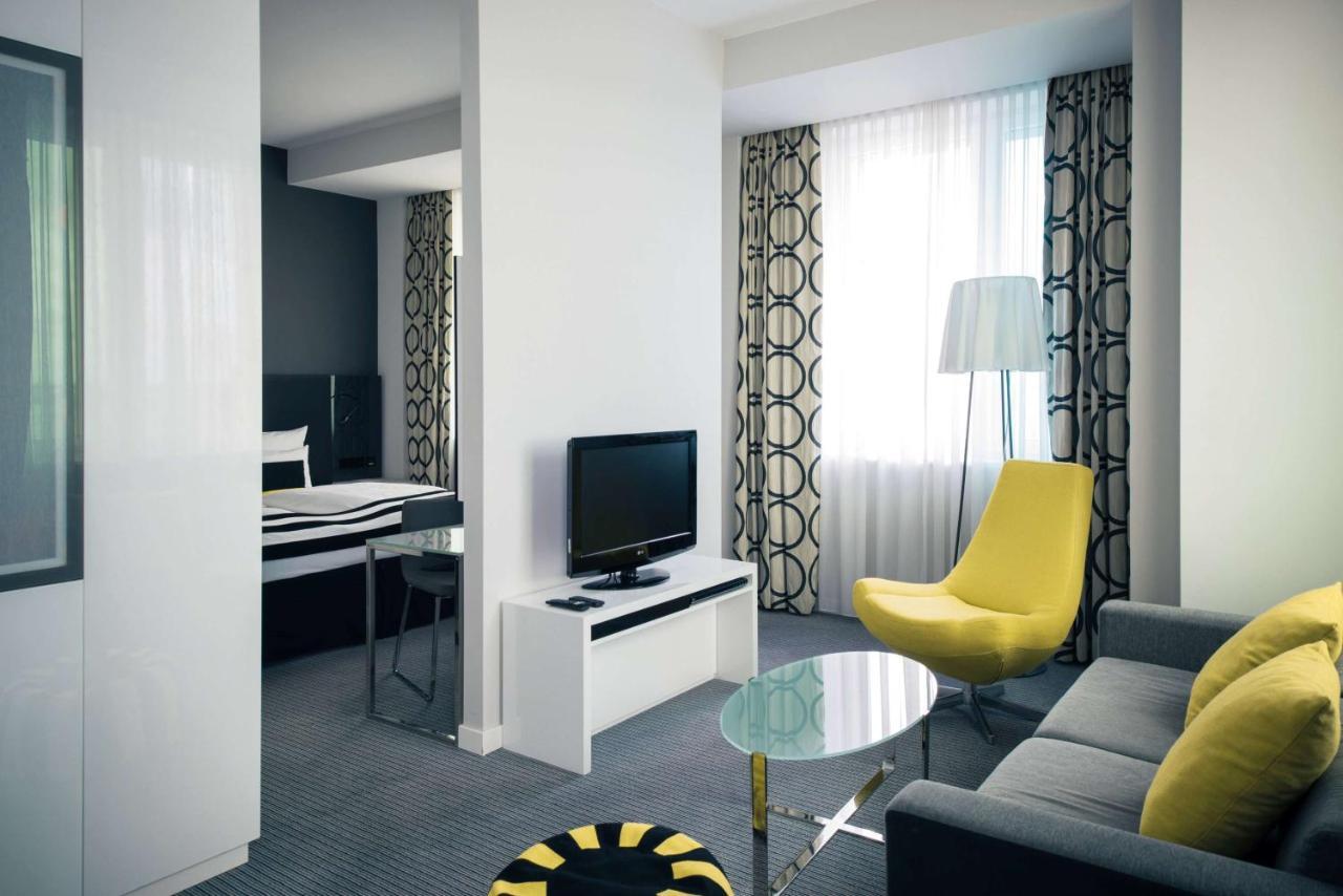 Vienna House By Wyndham Andel'S Berlin Hotel Bagian luar foto