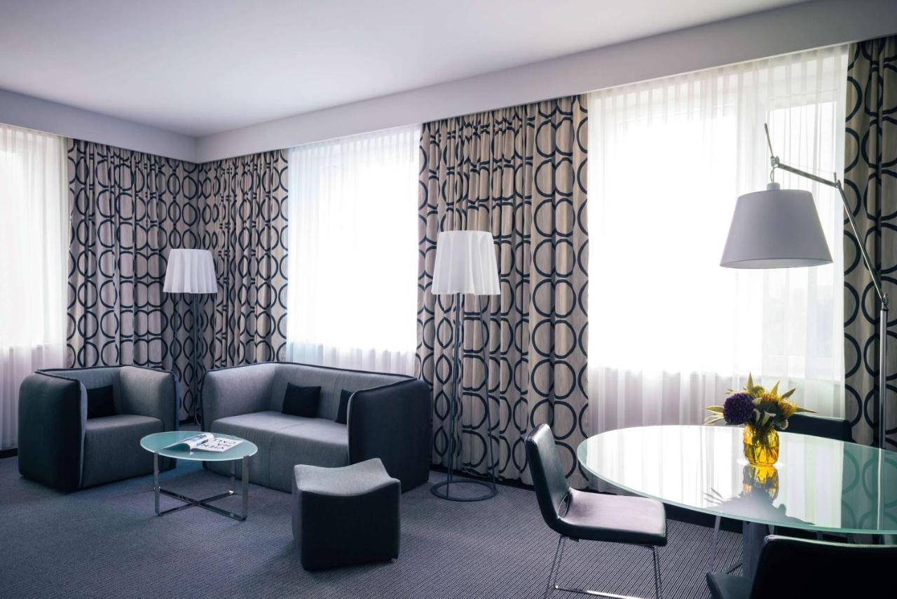 Vienna House By Wyndham Andel'S Berlin Hotel Bagian luar foto