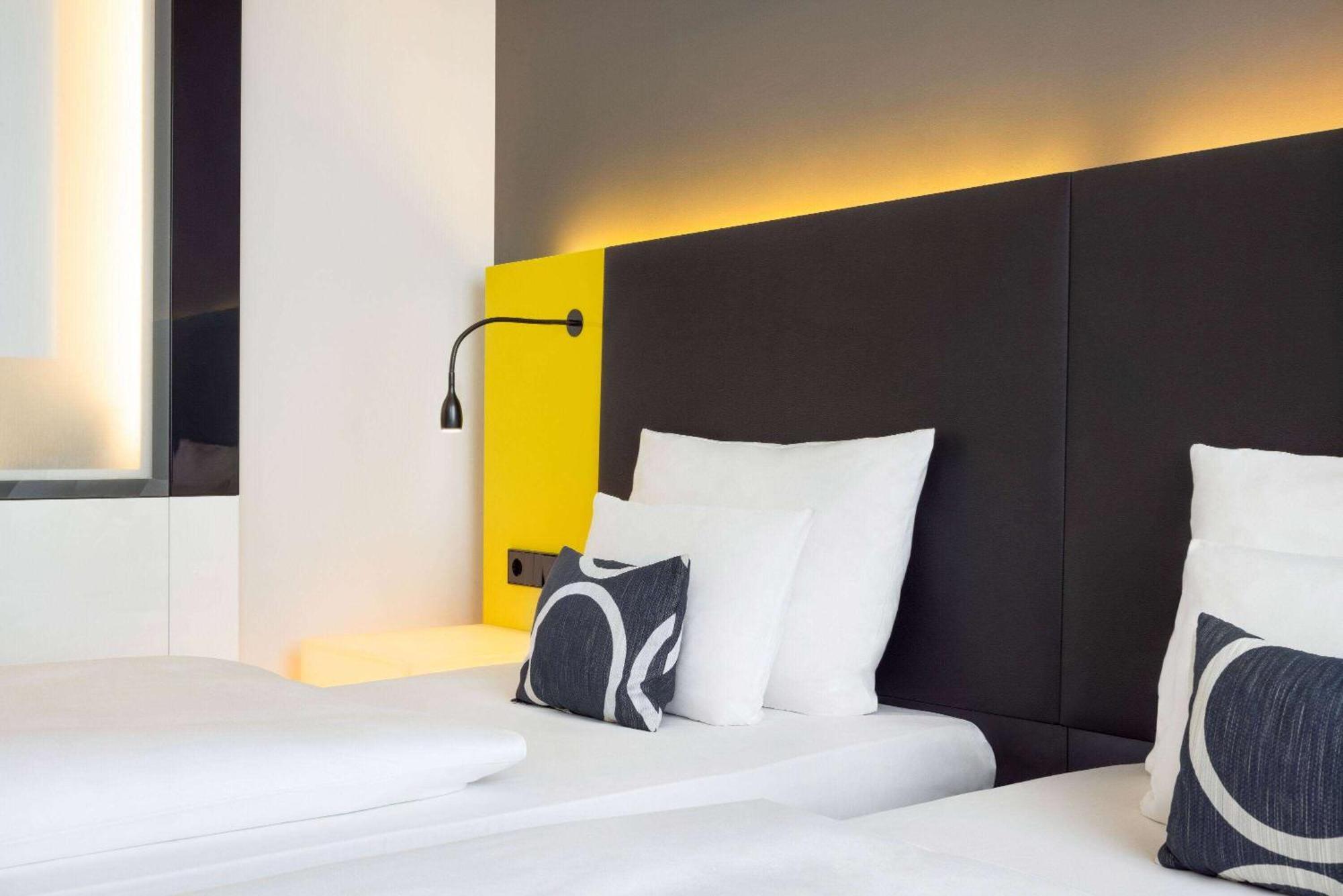 Vienna House By Wyndham Andel'S Berlin Hotel Bagian luar foto