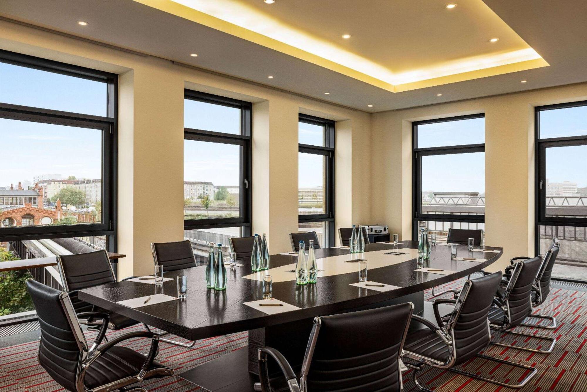 Vienna House By Wyndham Andel'S Berlin Hotel Bagian luar foto