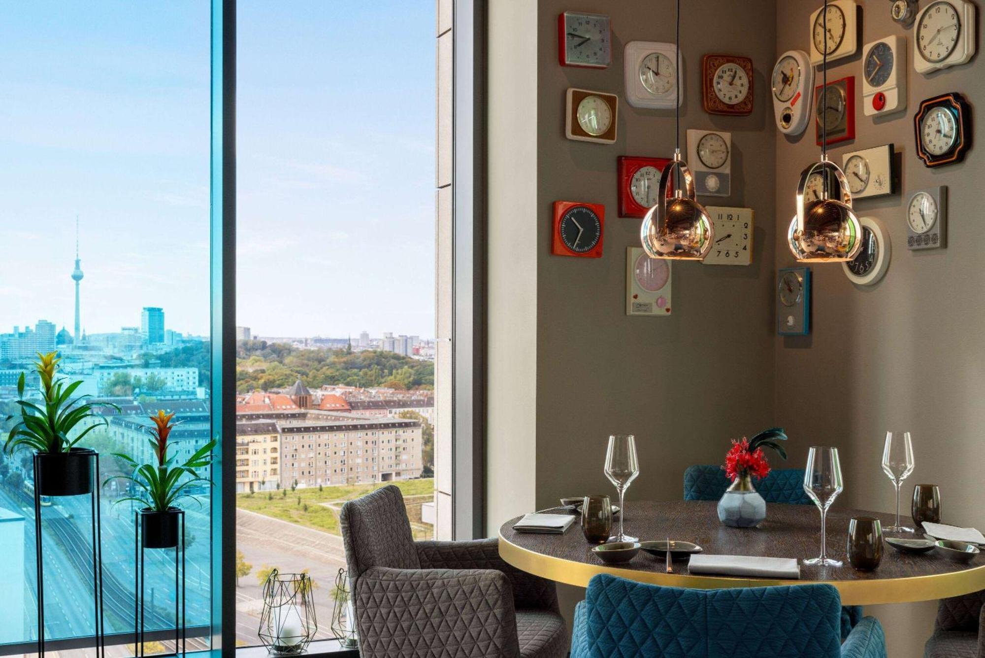 Vienna House By Wyndham Andel'S Berlin Hotel Bagian luar foto