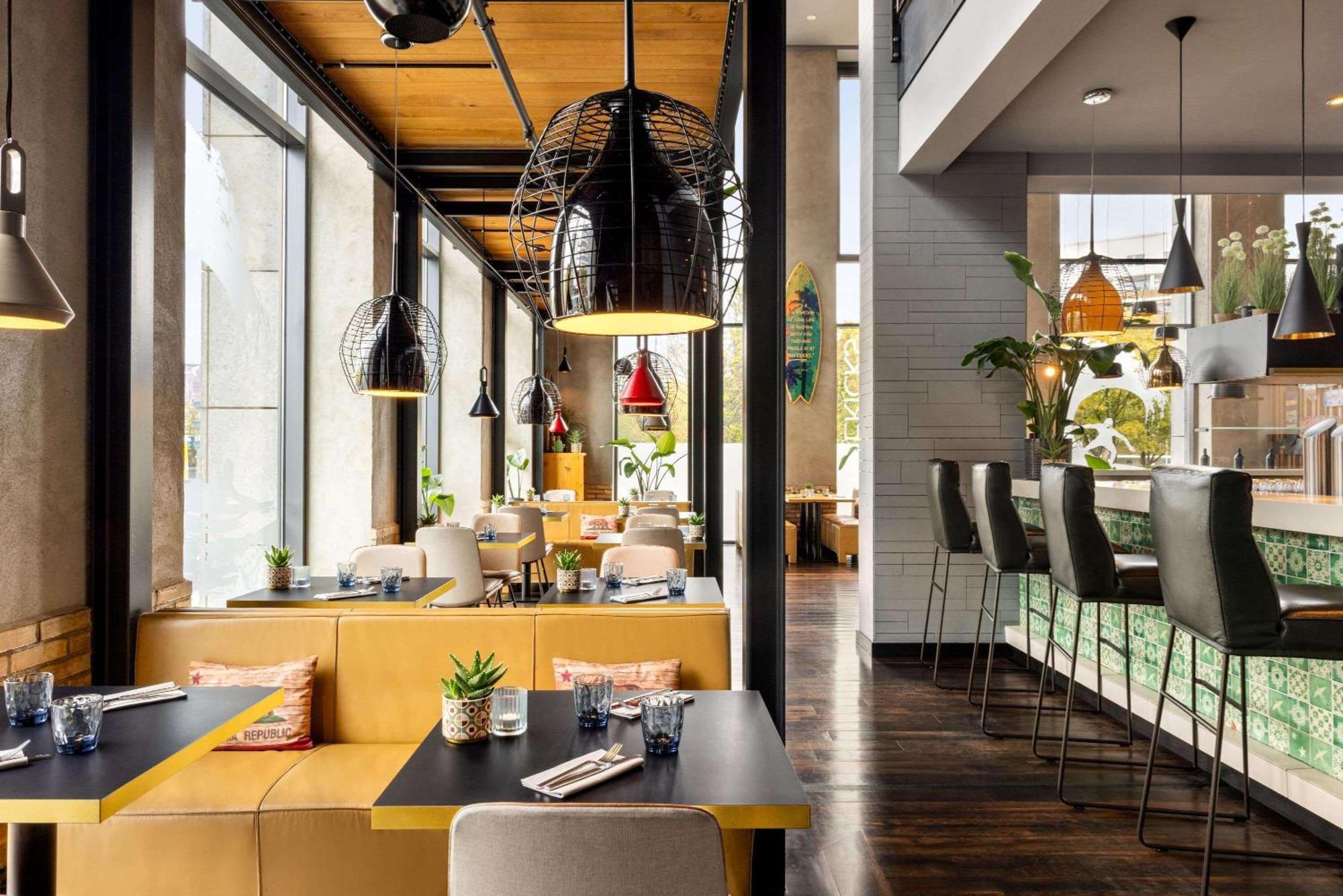 Vienna House By Wyndham Andel'S Berlin Hotel Bagian luar foto