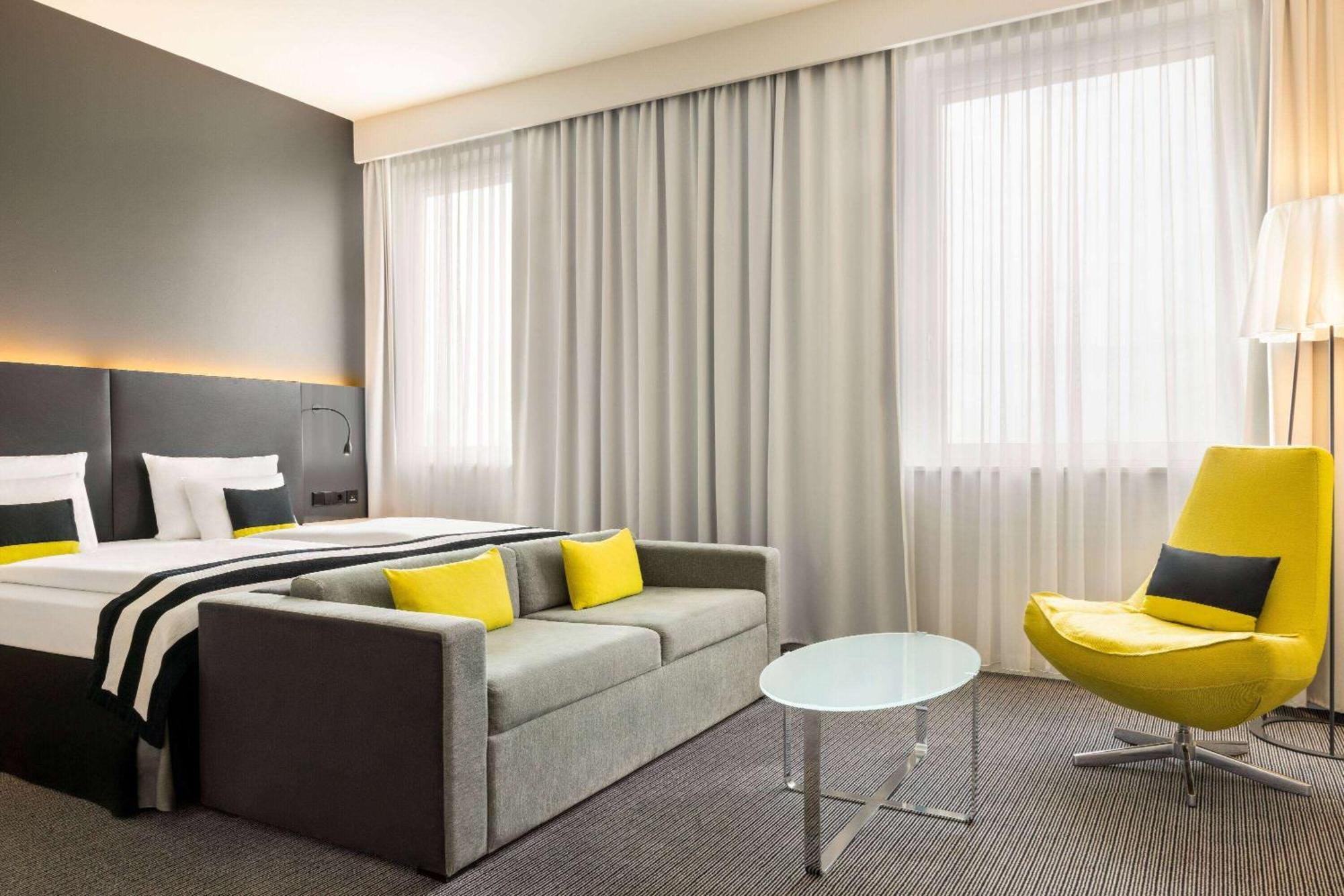 Vienna House By Wyndham Andel'S Berlin Hotel Bagian luar foto