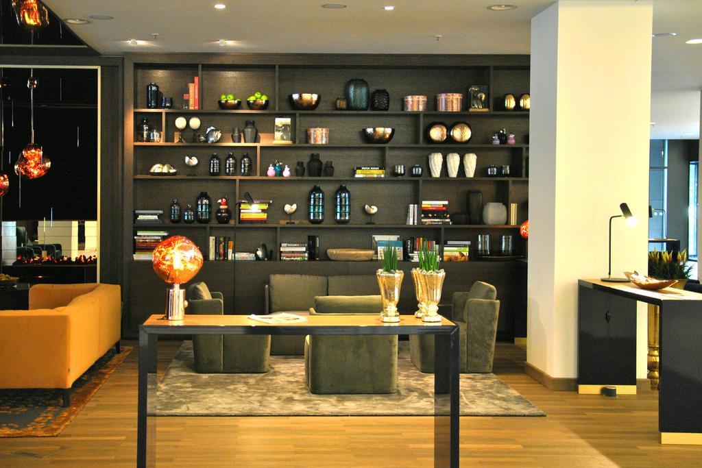 Vienna House By Wyndham Andel'S Berlin Hotel Bagian luar foto